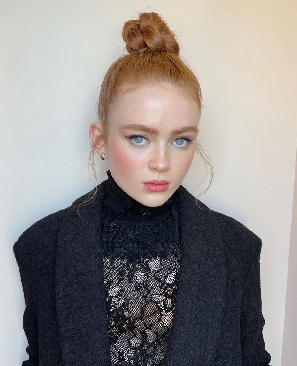 the category is face and sadie sink always wins.
