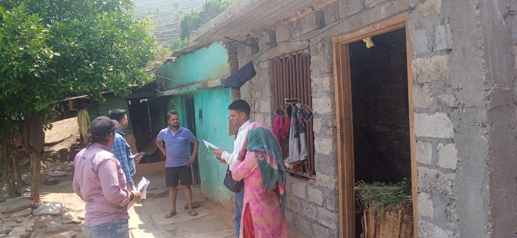 #InvestinRuralPeople
#KnowledgeManagement
🏛️Survey & Verification of #Ultra poor & 🏝️Enterprise beneficiaries at Block Augustyamuni by 🎑DPMU officials & block team.
#Beneficiary
@REAPUttarakhand
@CDORudraprayag
@dd_msydav
@v_gunwant