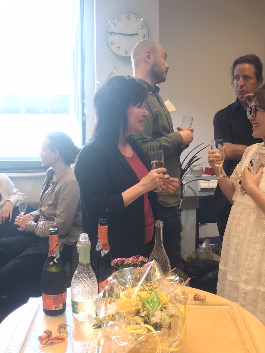 Kognitiivisen neurotieteen professori Teija Kujalan 60-vuotisjuhlakahveja vietettiin tänään! Kujala on tehnyt pitkän uran lukivaikeuden hermostollisen perustan ja kuntoutusmenetelmien tutkimuksen parissa; onnea Teija Kujala! 🌟 <a href="/HelsinkiUniMed/">Medicine and Health, University of Helsinki</a>