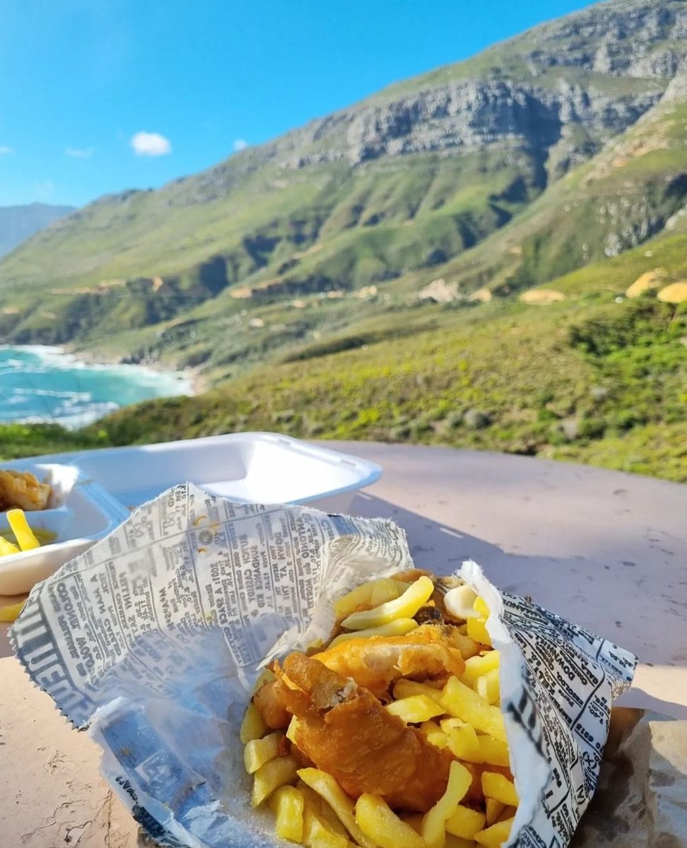 Get your seafood as a takeaway in the Fish & Chips capital as you #DiscoverHoutBay & enjoy a picnic on #chapmanspeakdrive chapmanspeakdrive.co.za #chapmanspeak #chappies #houtbay #IAMCAPETOWN #capetown #lovecapetown #southafrica #discoverctwc #TravelMassiveCT #TravelChatSA