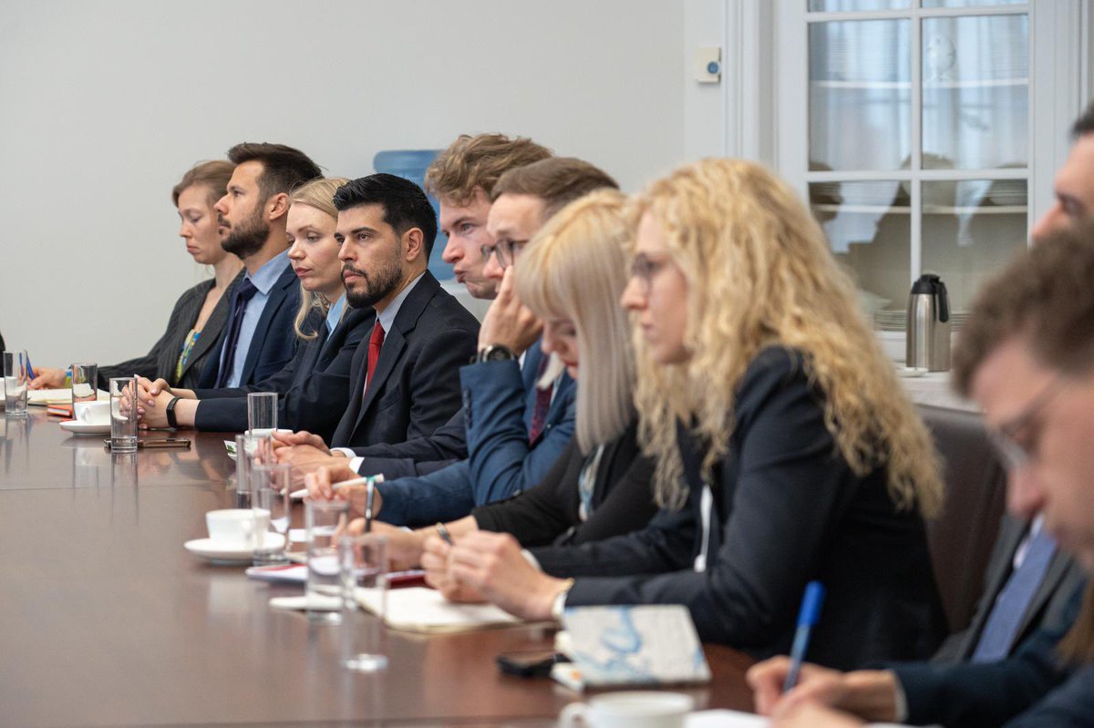 Honoured to have met and exchanged with Minister @GLandsbergis yesterday at the PermRep of Lithuania to the EU @LithuaniaInEU!