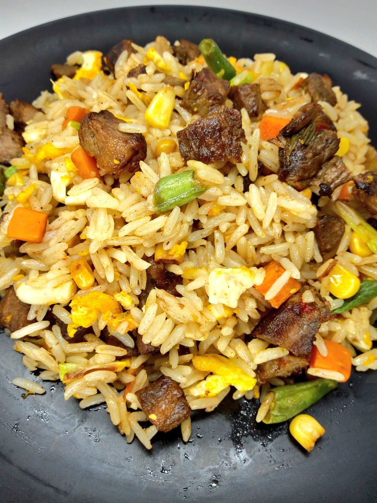 Steak fried rice.
#foodpictures #healthyfoods #Goodfood