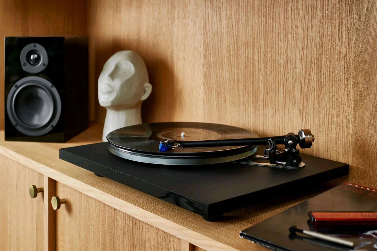 Why Does This Obscure Brand Dominate the Turntable Market? bit.ly/3R3Thp1