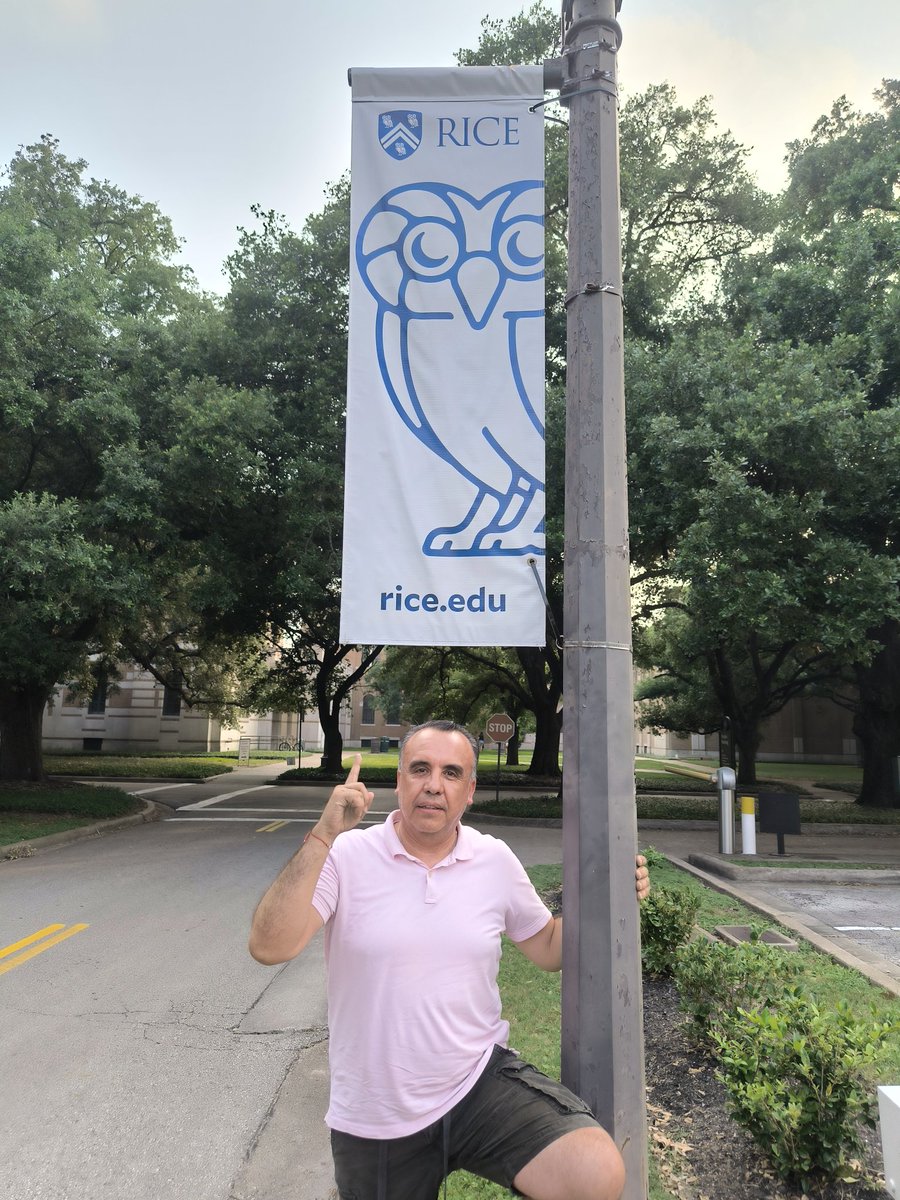 Proudly #UnclesOwl @hamarlo @RiceUniversity