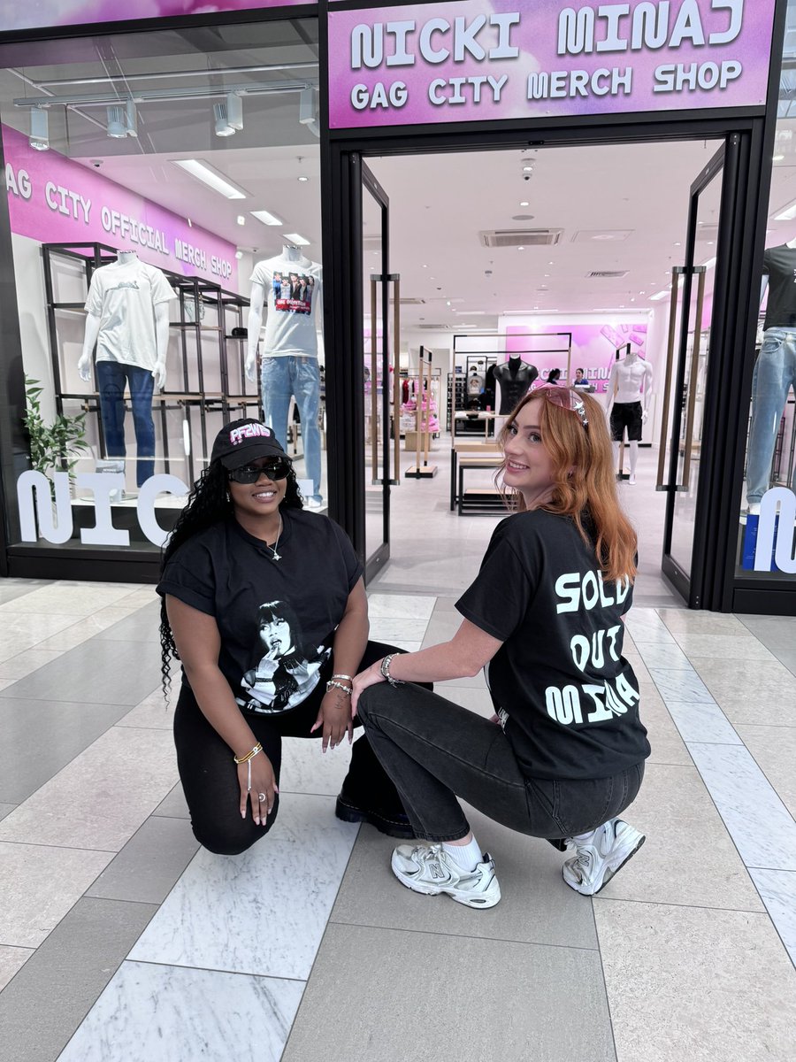 Rxtendo's tweet image. #SOLDOUTMINAJ (w/ @CATTYMINAJ)