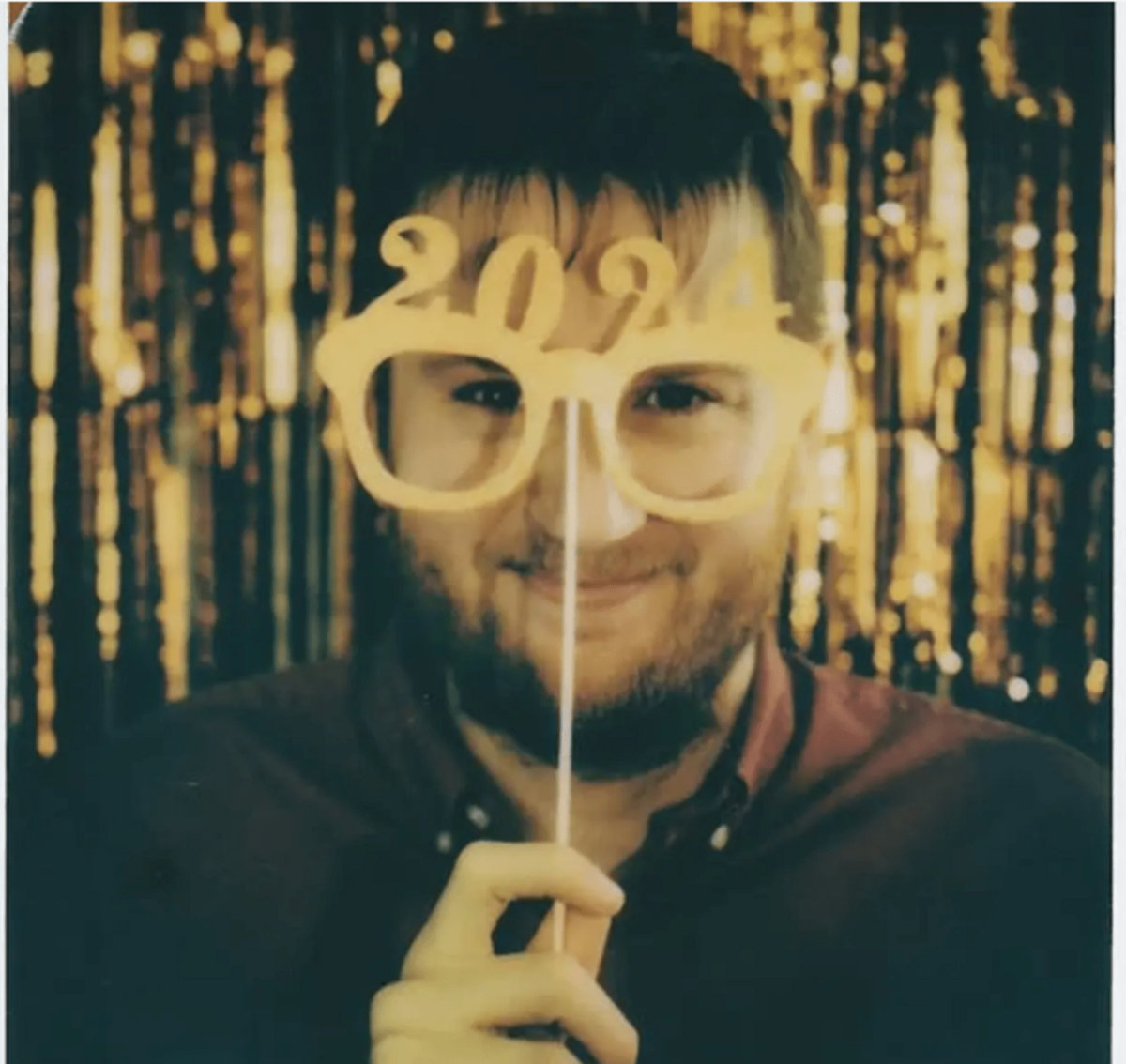 Reading on the first 6 tracks of off our recent sampler!

ihrtn.net/track-by-track…

<a href="/NoonyTD/">Leah Callahan</a> 
@GatelessGate1 
<a href="/Marionmarooned/">The Matt's DeMello(-Nordmark)</a> 
<a href="/skyjelly/">Skyjelly Jones</a> 
Modern Folk (<a href="/WarHenRecords/">WarHen Records</a>)