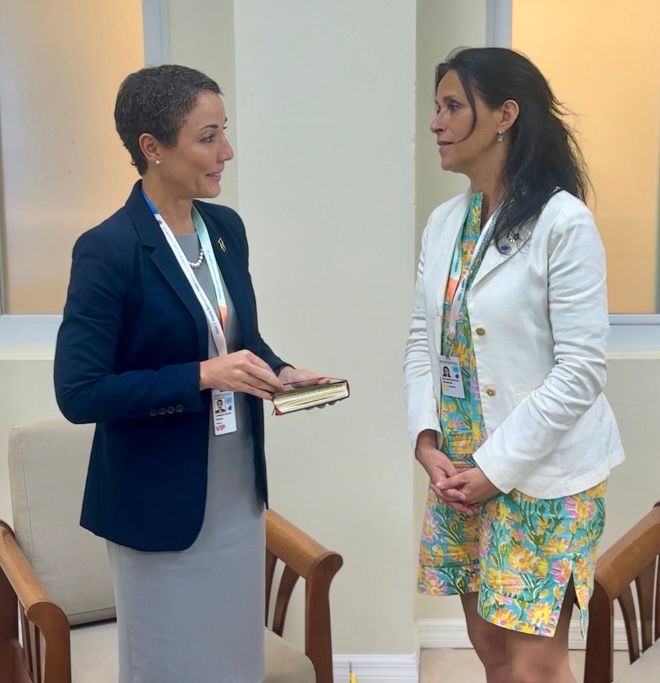 Here at #SIDS4, it was great to have a bilateral with H.E. @CZacharopoulou  French Minister of State for Devpt. and Intl. Partnerships. We agreed on the importance of G20 countries playing their part on emissions and funding to support adaptation and mitigation - I expressed