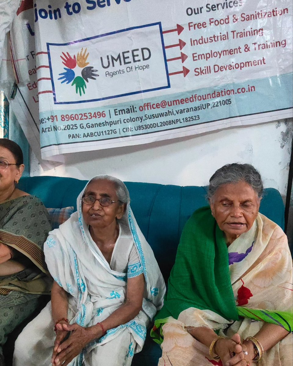 🌸Old age home mothers are women who once played vital roles in their families and now live together, sharing their wisdom, memories, and emotions.

🌸Their days are a blend of routine, laughter, and longing for the past.

#helpingothers #agentsofhope #umeedngo  #oldagehome