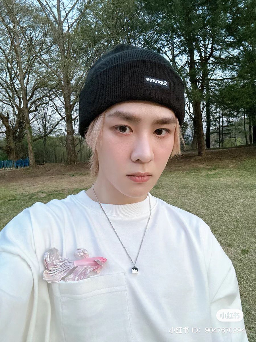 QianKunBrazil's tweet photo. [TRAD] 27.05.24 Atualização no Xiaohongshu do #Kun

"Peguei um peixe pequeno🐟"
#WayVComeback
#WayVComebackEmMaioPorFavorPresteAtenção
#VamosAproveitarABelezaDaNaturezaJuntos + https://t.co/mg9q5KDnsv