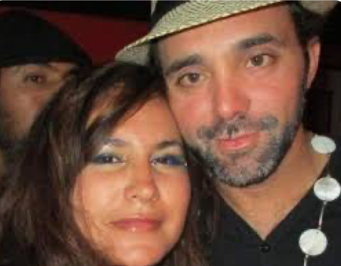 COMO A ESPANHA NÃO TEM VERGONHA?

Este é Iván Illarramendi, cidadão espanhol e sua esposa, Dafna Pamela Garcovich.

O casal foi queimado vivo em sua casa no Kibutz Kissufim no dia 7 de outubro.

Hoje, o governo espanhol está a recompensar os seus assassinos, reconhecendo