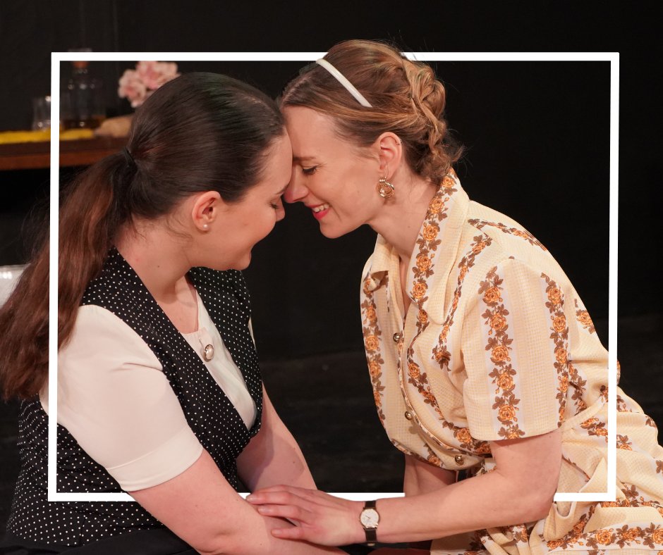 Three of our @E15actingschool postgraduates have transformed their Masters project into a sell-out play. Written by Sophie Marsden, Faith McCune and Lena Liedl, The Good Woman has become a hit sensation after its first tour of the UK. brnw.ch/21wKcDZ