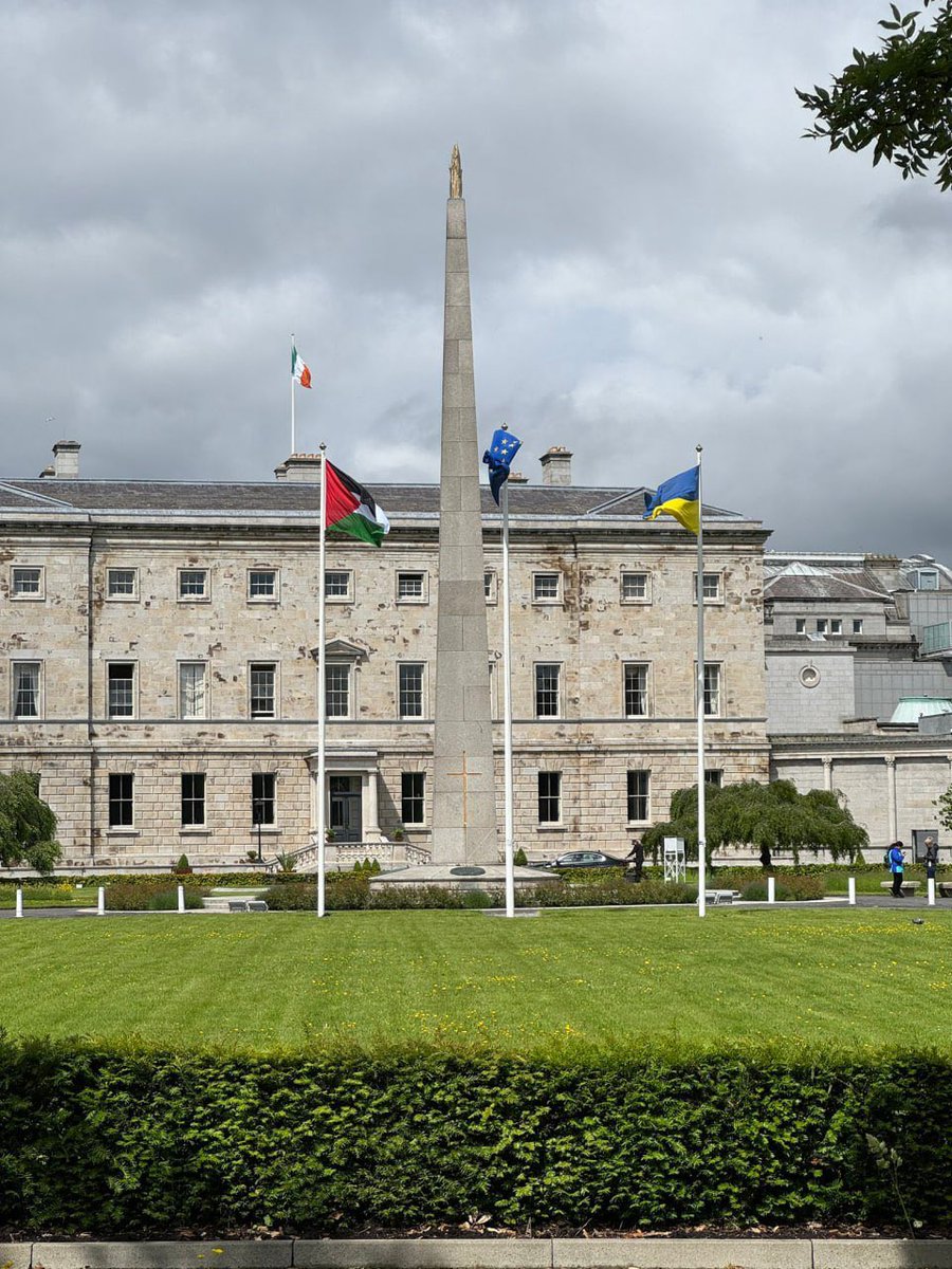 İrlanda Parlamentosu'nda Filistin bayrağı göndere çekildi. #RafahOnFıre
