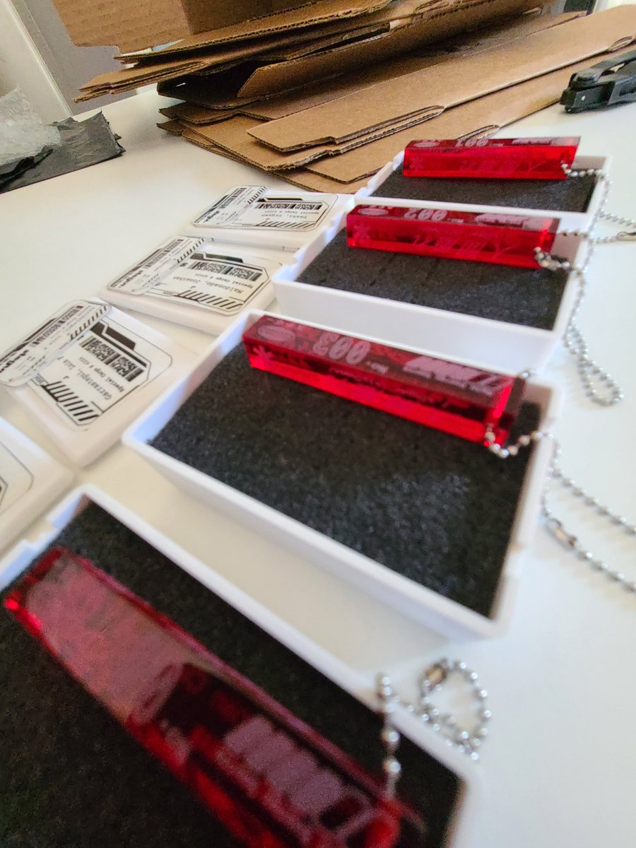 Don't miss the chance, fam. 

Support the local artists just like you'd support big brands and influencers that don't give jack shit about others. We are actually trying to support families here.