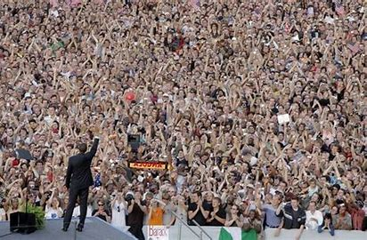 President Obama's crowd size never needed to be Photoshopped. You feel me? #trumptrial