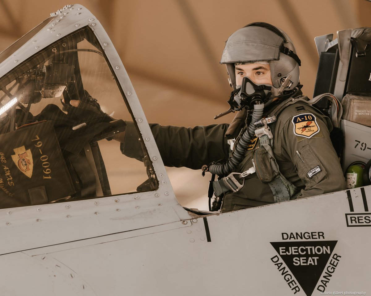 KC Hawgs. #a10warthog #apilotslifeforme #laughlinafb #canon #canonofficial #canonphotography #canonr5 #av #avgeek #avgeeks #avgeeksassemble #aviation #aviationlovers #aviationphotography #aviationdaily