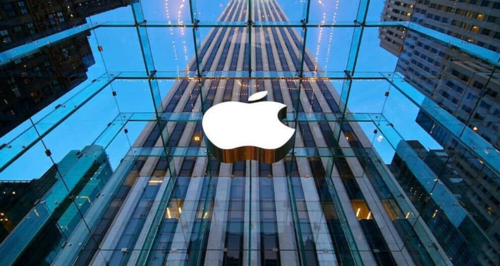 Avec des ventes d'iPhone qui rebondissent en Chine, Apple progresse à Wall Street et résiste à Nvidia l.bfmtv.com/HEGY