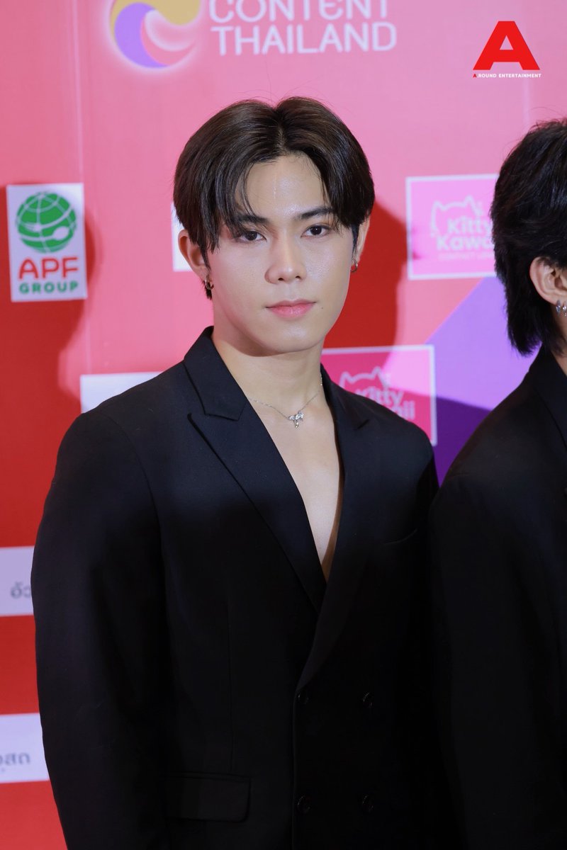 around_ent's tweet image. “โอม” #OhmPrimeTime ร่วมเดิน Red​ Carpet งานประกาศรางวัลสุดยิ่งใหญ่ในรอบ 20 ปี ในงาน “คมชัดลึกอวอร์ด” ครั้งที่ 20   

#PRIMETIMEth
#20thKomchadluekAwards
#คมชัดลึกอวอร์ด20​
#คมชัดลึกอวอร์ด