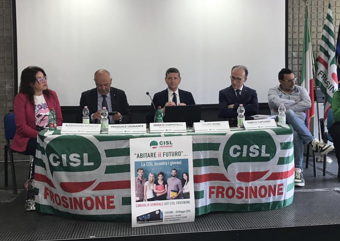 Enrico Coppotelli al Consiglio Generale Cisl di Frosinone convocato presso l’università di Cassino e del Lazio Meridionale con le conclusioni del Segretario Confederale della Cisl Nazionale Sauro Rossi “Una grande partecipazione ed un fruttuoso dibattito su giovani e sicurezza”.