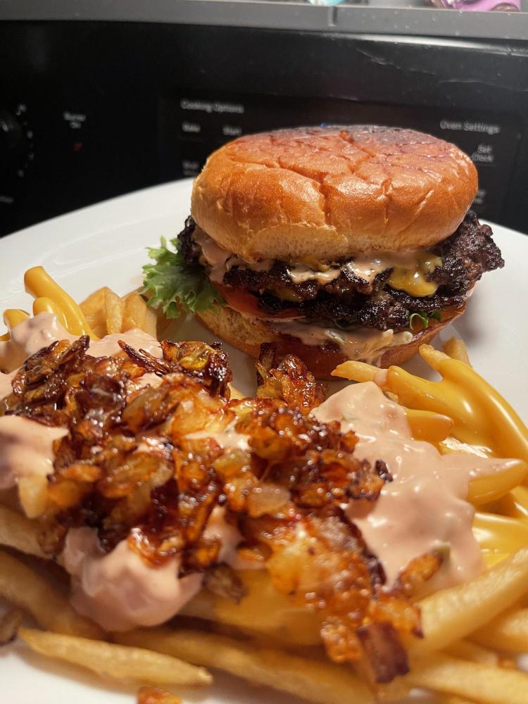 homemade in n out animal fries and a double smash burger 🍔
homecookingvsfastfood.com
#homecooking #food #recipes #foodie #foodlover #cooking #homecookingvsfastfood