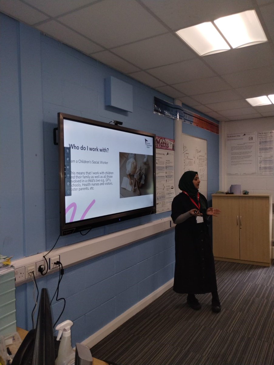 Y10 Health and Social Care students enjoyed their 'Insight Into Social Work' workshop with @GM_Higher  last week. Thank you to Miss Bashir for delivering such an informative session. #employeeengagement #careerseducation #SocialWork @CranmerTrust