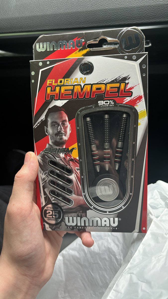 Jamie ๐ฌ๐ง๐ฏ (@jamienev22) on Twitter photo <a href="/flohempel_darts/">Florian Hempel</a> got these beauties today off to go beat dimitri van den bergh in the worlds now ๐ <a href="/flohempel_darts/">Florian Hempel</a> got these beauties today off to go beat dimitri van den bergh in the worlds now ๐
