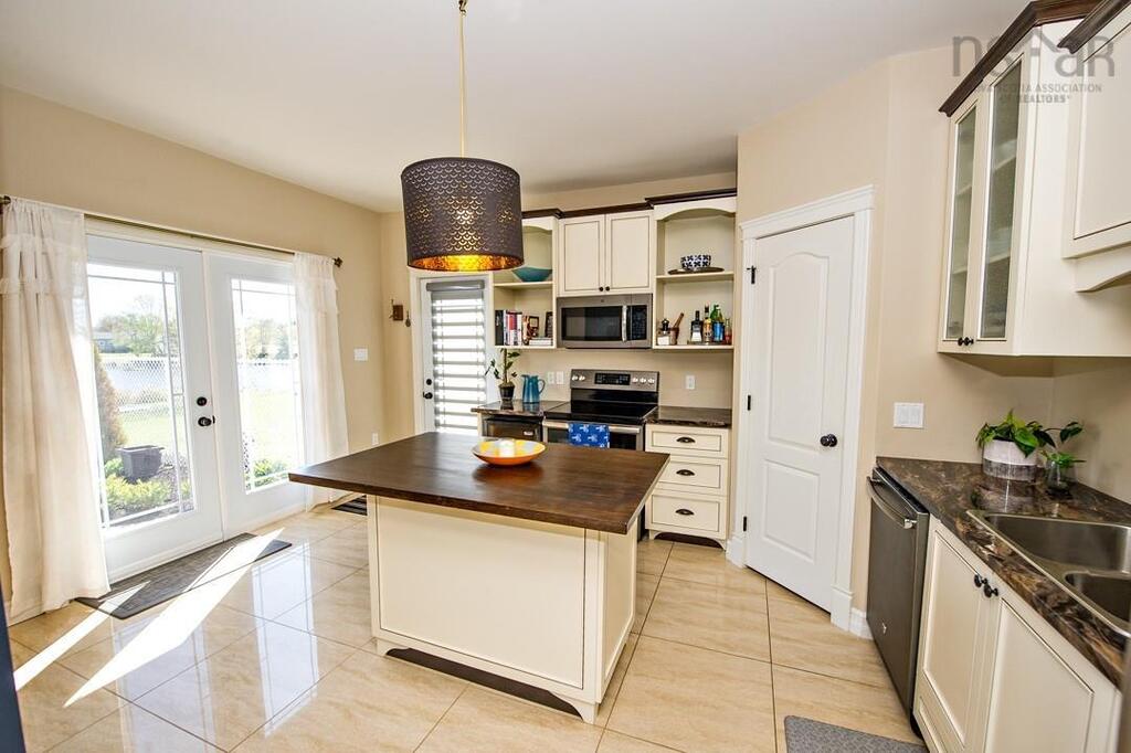 viewpoint_ca's tweet image. $699,900 FOR SALE
3 Beds | 2 Baths | 1,368 sq. ft.
349 Conrod Settlement Road, Conrod Settlement

Enjoy four-season living on just over an acre on Conrod Lake, so close to everything you need.

Listed by ViewPoint Realty agent Santiago Salgueiro
viewpoint.ca/cutsheet/20241…