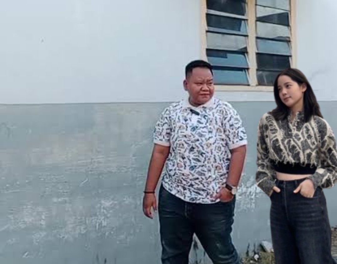 Cherie makan acar bogem. Cherie pacar Kak Gem. 🗿

yes? 😊