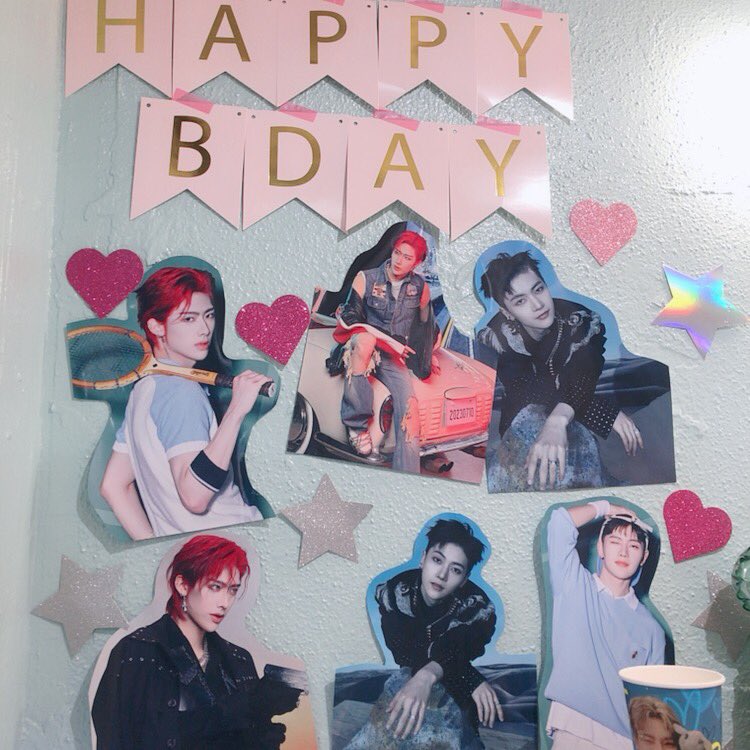 ze_roseFOX's tweet photo. 매튜 생일 축하해~💐
태어나줘서 고마워요☺️

#TurningTwentyTTHEW  
#튜데이_이즈_매튜데이
#HappyMatthewDay https://t.co/fRSY4FtNpQ