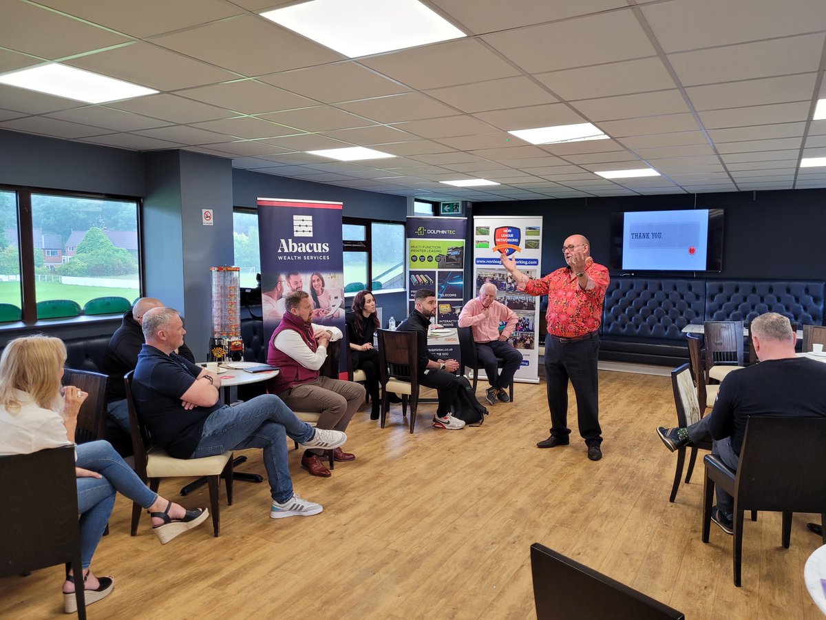 Despite it being the first day back after a bank holiday weekend, we still managed to get 19 business owners and professionals in the room today at @AFCWulfrunians  for our networking lunch.
😁
#NonLeagueNetworking #Business #NetworkingEvents #AFCWulfrunians #Wolverhampton