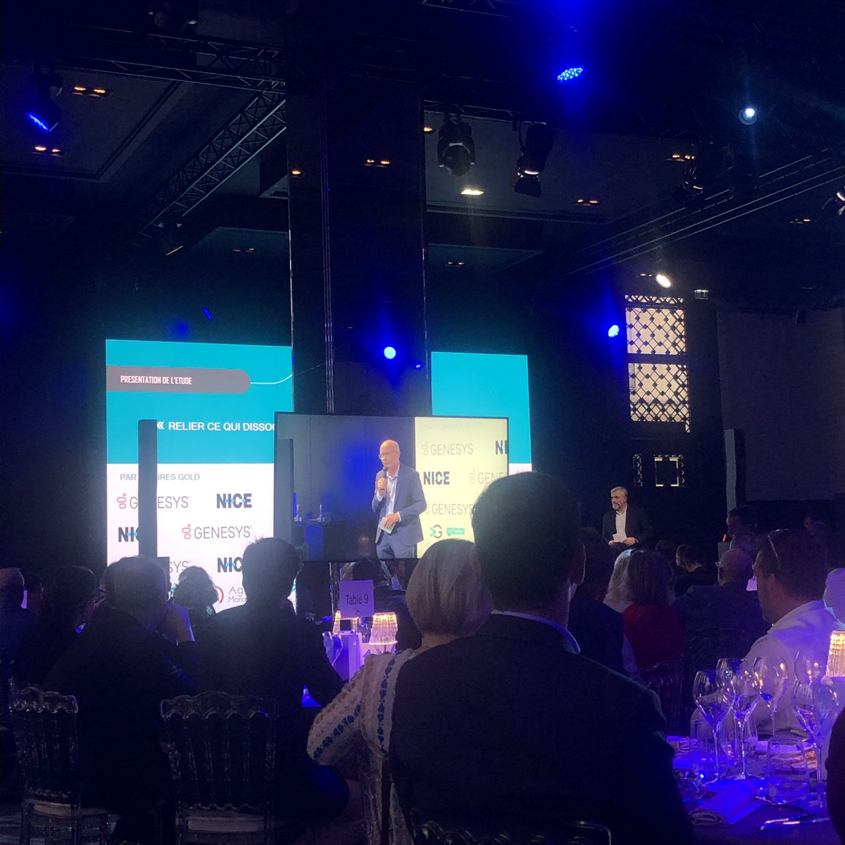 foundever_fr's tweet image. Présentation des résultats de l’étude “Relier ce qui dissocie pour transformer l’expérience client” par Eric Lestanguet

#GalaExperienceClient