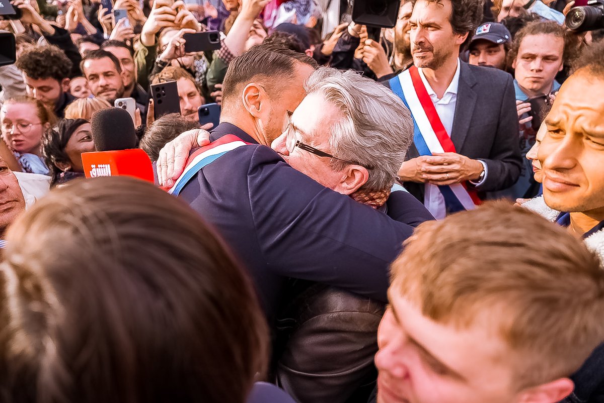 Fier de ce peuple et ses représentants qui se lèvent contre le génocide en cours en Palestine. Cessez le génocide ! Cessez le feu ! Maintenant !