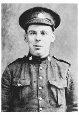 On April 9, 1917, at the Battle of Vimy Ridge, Pte William Milne of the 16th Bttn managed to single-handedly destroy 2 enemy machine gun emplacements. He died during the 2nd event. For these actions he was awarded the Victoria Cross.

#CanadianVCsWW1

amzn.to/4aCyL5V