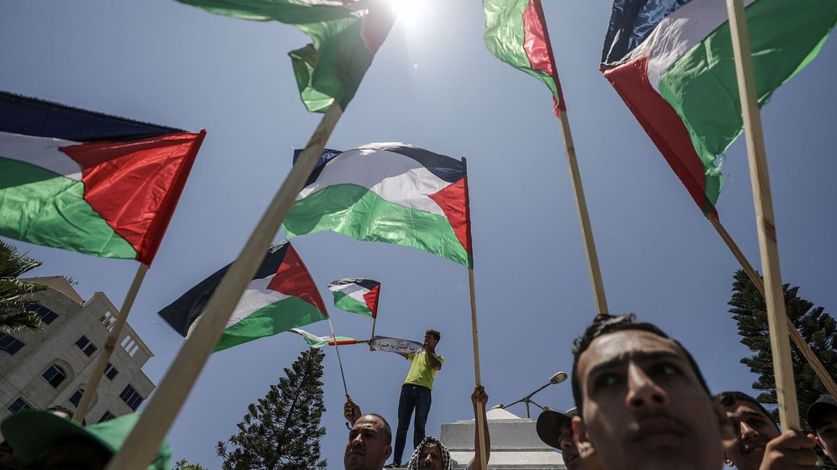 60 años de la Organización para la Liberación de Palestina.Cuba mantiene su  firme solidaridad y apoyo con la causa de ese pueblo.Denunciamos y condenamos la masacre israelí.
#PazParaPalestina
 #PalestinaLibre
#TodosSomosPalestina
#Cienfuegos