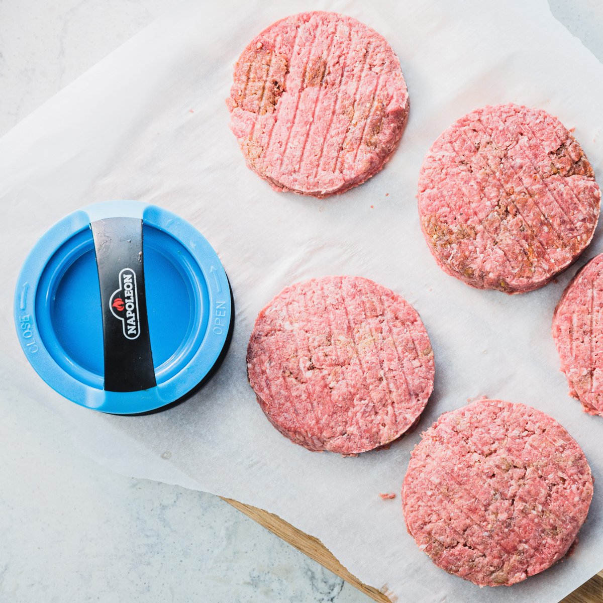 It's time to celebrate National Hamburger Day!  Craft the perfect patties with ease using the Napoleon Burger Press Kit. Available in-store & online, it's your secret weapon for burger perfection.

napoleonhomecomfort.ca/products/70060…

#NationalHamburgerDay #GrillMasters #NapoleonBurgerPress
