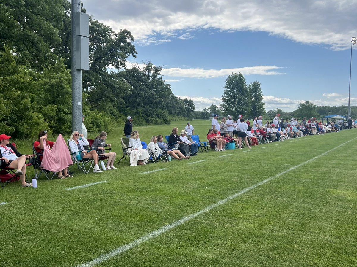 JodiLKennedy's tweet photo. Thank you @TreynorNation for showing up today to cheer on the ladies! See you Thursday! https://t.co/kHfDMAsqfU