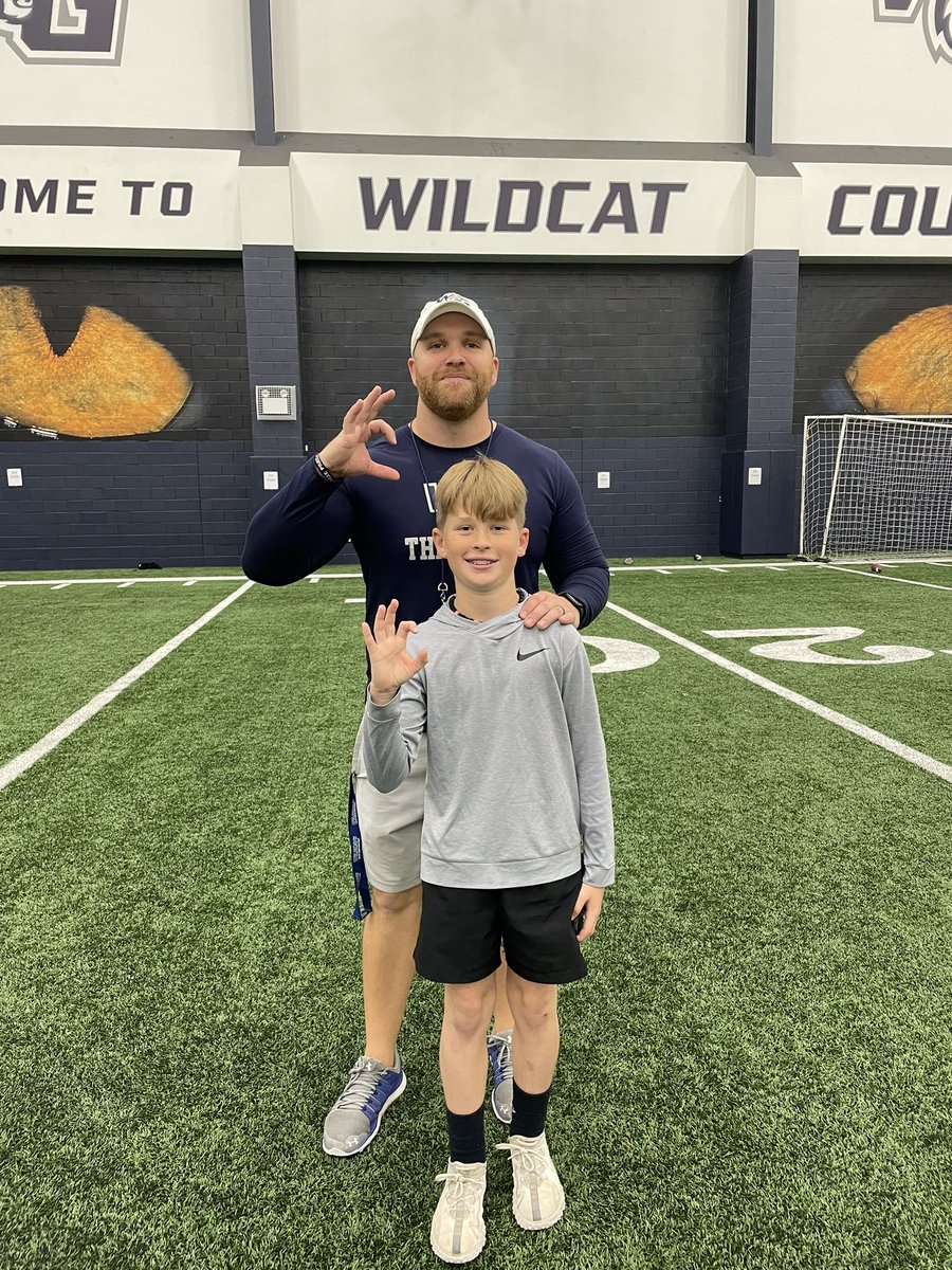 Shout out to my Camper of the Day Eli! He did a great job leading from the front in all of our drills. He is going to be a player! #DarkAlley #TheStandard #LBU