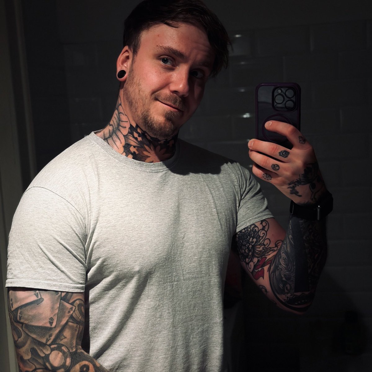HirschandHirsch's tweet photo. Schönen Abend euch. Wir sind morgen Abend wieder am Start. Kommt vorbei 

https://t.co/9mtLfofhzN 
#streamer https://t.co/9mKLfqJXJJ