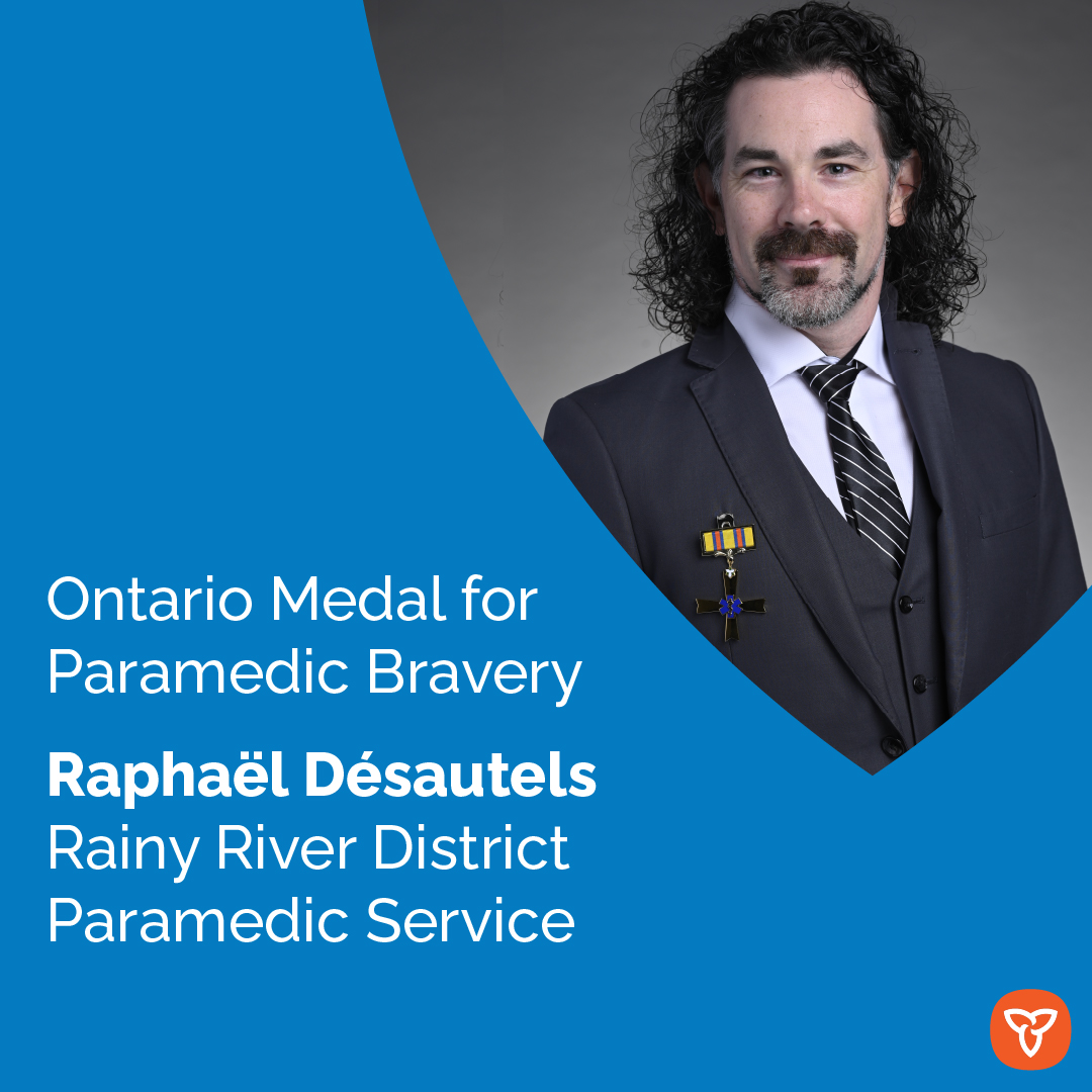 Congratulations to Raphaël Désautels from the Rainy River District Paramedic Service on your Ontario Medal for #Paramedic Bravery.

Learn more about Raphaël’s story: news.ontario.ca/en/backgrounde…