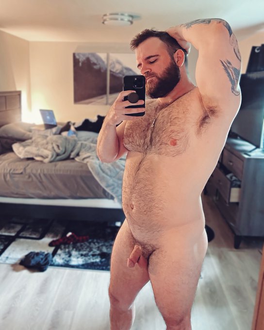 Bed head? https://t.co/GHMP3yaYY6