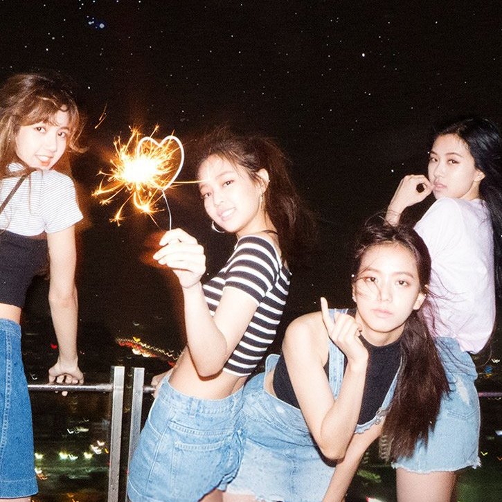 maxinearchvs's tweet photo. what if #BLACKPINK pre-debut project was made by me : a thread https://t.co/HbKB4VewkN