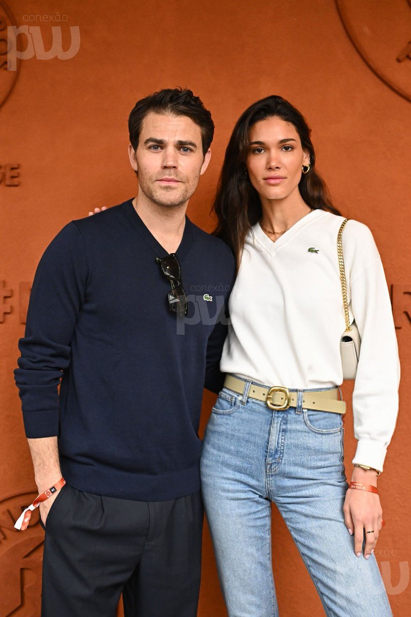 CPW_Midia's tweet photo. 📸|| ABERTO DA FRANÇA DE 2024 - TERCEIRO DIA

#PaulWesley e #NathalieKuckenburg no terceiro dia do Aberto da França de 2024 em Roland Garros em 28 de maio de 2024 em Paris, França. https://t.co/l2YmqYwdyO