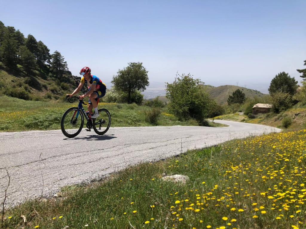 Sierra Nevada training camp in the bag. Now we turn our eyes/legs to some racing later this week 😬 Some extra info on what exactly went on at the training camp coming to the newsletter in case you have signed up. If not, can still do it here: tomsskujins.com