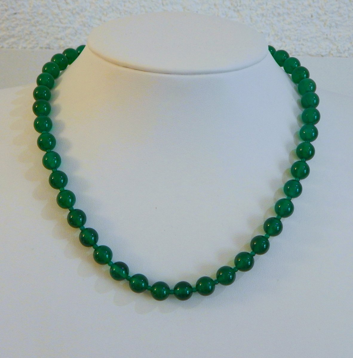 Perlenhandel's tweet photo. Grünachat AAA- Qualität
Heute erst eingetroffen und schon zum Schmuckstück verarbeitet jetzt bei uns bestellen:
https://t.co/IS6siEHmqa 

#achat
#edelsteinkette
#schmuck
#geschenk
#grün
#kette https://t.co/spOhEbJ5x2
