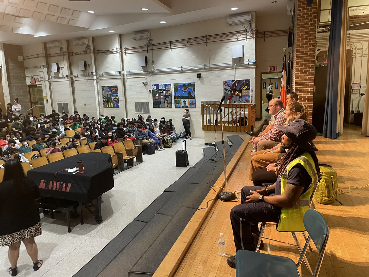 Jackspannah80's tweet photo. CAREER DAY TODAY @ IS #237 In Flushing, Queens With “SKIP”. Loved The Diversity of The Students. Really Fielded Some Tough Questions Today!! #JFKBLUENETWORK!! #CareerDay #JetBlue #volunteerwork @IcemaGibbs https://t.co/ZTPBzNOQDp