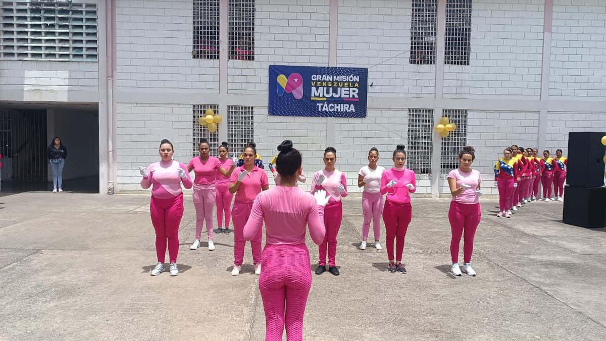 Desde las instalaciones de la #UNES, el Vpdte. Sect. AJ. @CeballosIchaso1, anunció la creación del Estado Mayor para la Atención Penitenciaria, iniciativa que abordará de manera estratégica las necesidades de la población penitenciaria y de este Sistema. #PorLaPazDerogaYa