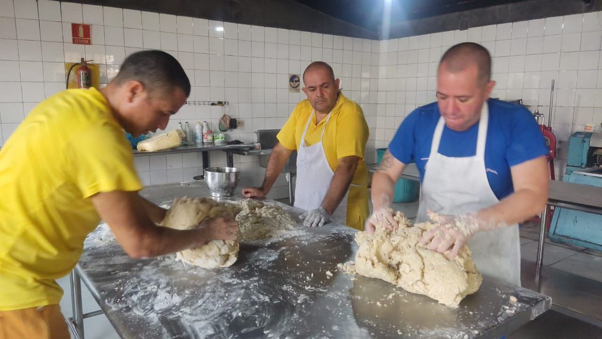 #28MAY || Esta iniciativa es fundamental para garantizar la seguridad y el bienestar de las personas privadas de libertad, así como de quienes laboran en los centros penitenciarios, tal como lo ordena la Gran Misión Cuadrantes de Paz.

#PorLaPazDerogaYa