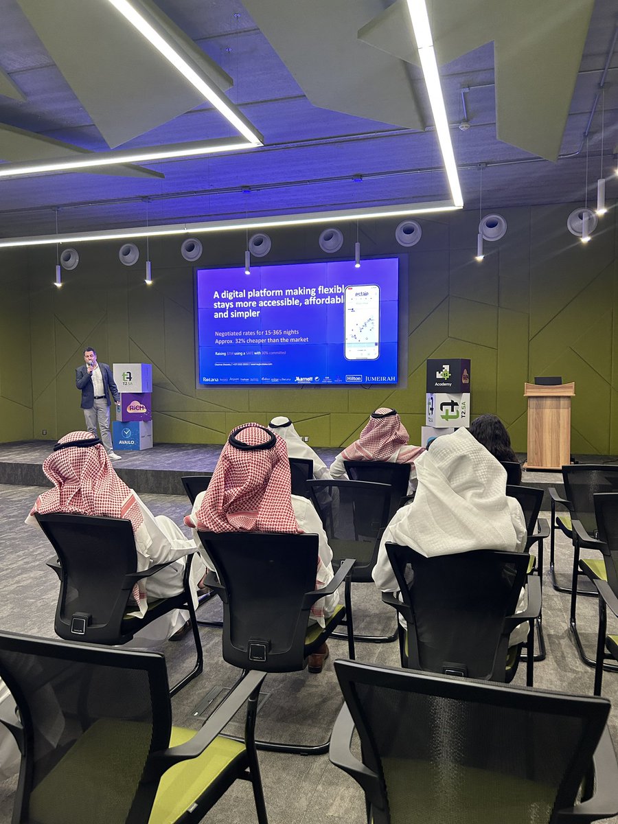 جمعت أمسية اليوم مجموعة من رواد الأعمال حيث قدمت كل شركة رؤيتها الفريدة وأفكارها المبتكرة، وتم تبادل الأفكار بين رواد الأعمال والمستثمرين من أعضاء مجموعة رياض انجلز لتكوين فرص استثمارية واعدة.🌟