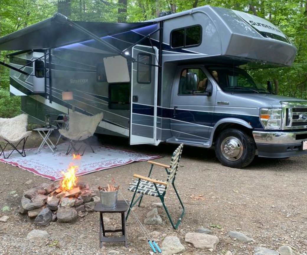 Planning an RV trip with the family...the WHOLE family? Check out these tips for multi-generational camping by Girl Camper. 🚐
gorving.com/tips-inspirati…
#GORVING #RV #RVTips #GirlCamper #Camping