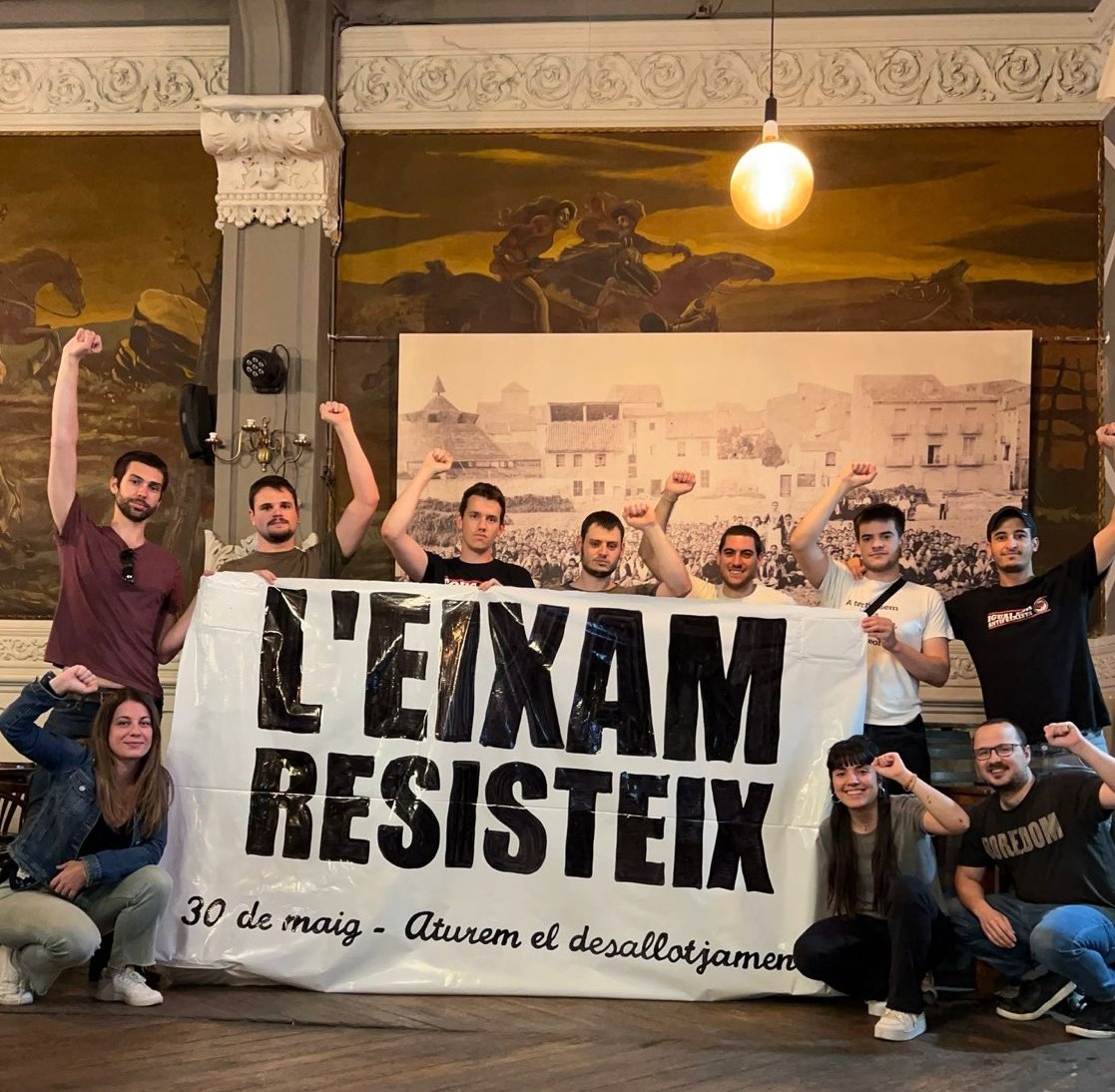 ✊Tota la solidaritat amb les companyes de l'@eixamdekp des del Bloc Anticapitalista de l'Anoia.

💥L'Eixam resisteix!