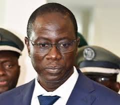 📌🚨 Kédougou : Le ministre de l’environnement avertit !

🟢 À Kédougou, le ministre de l’Environnement, Daouda Ngom, a critiqué le non-respect des normes environnementales par les entreprises minières, notamment SORED MINES. Il a averti que le certificat de conformité